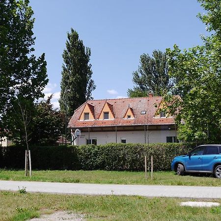 Hotel Kisviza Vendeghaz Baja Zewnętrze zdjęcie
