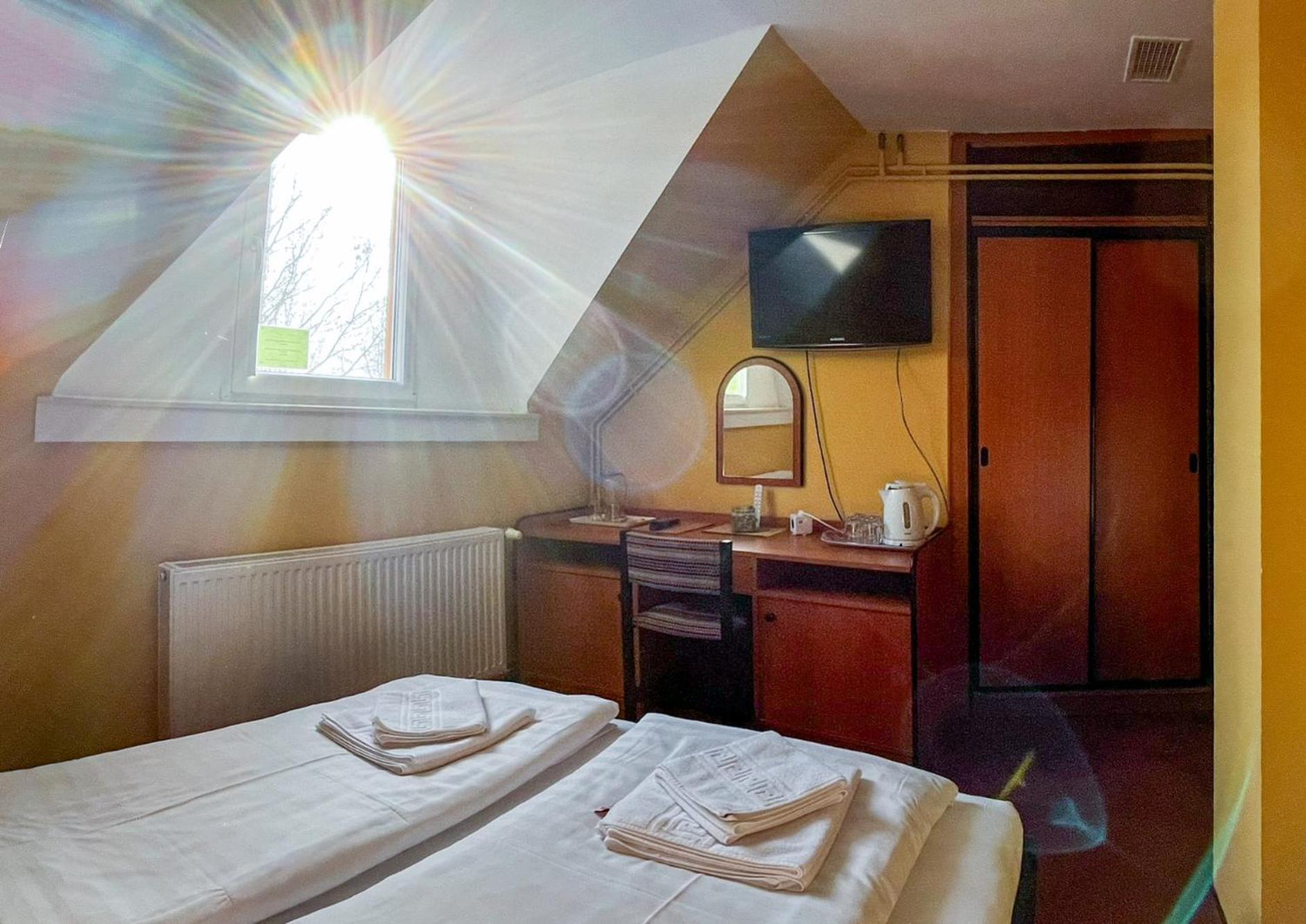 Hotel Kisviza Vendeghaz Baja Zewnętrze zdjęcie