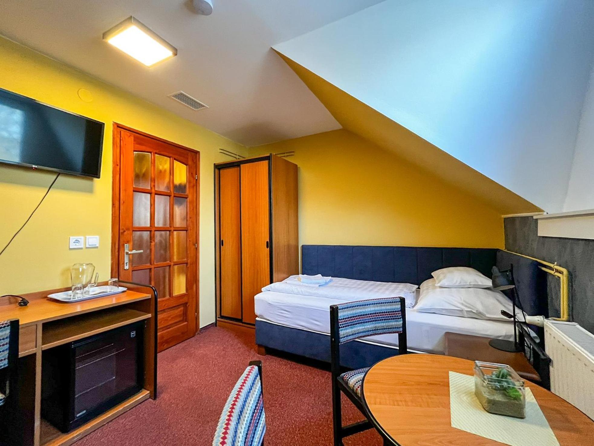 Hotel Kisviza Vendeghaz Baja Zewnętrze zdjęcie