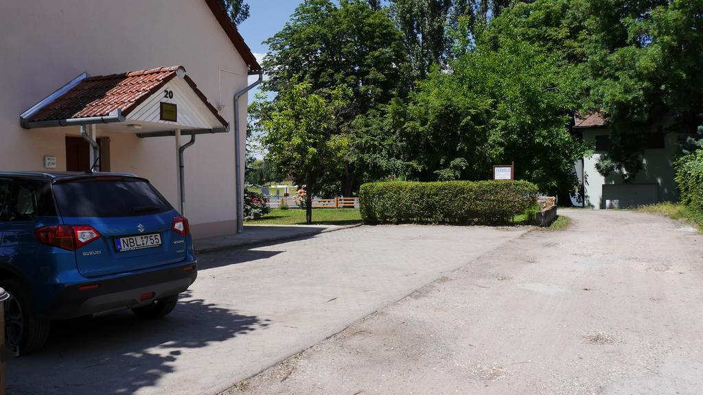Hotel Kisviza Vendeghaz Baja Zewnętrze zdjęcie